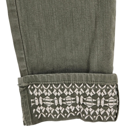 NYDJ Dayla Wide Cuff Capri Jeans Olive Green Embroidered Denim Petite 4P - Picture 3 of 9
